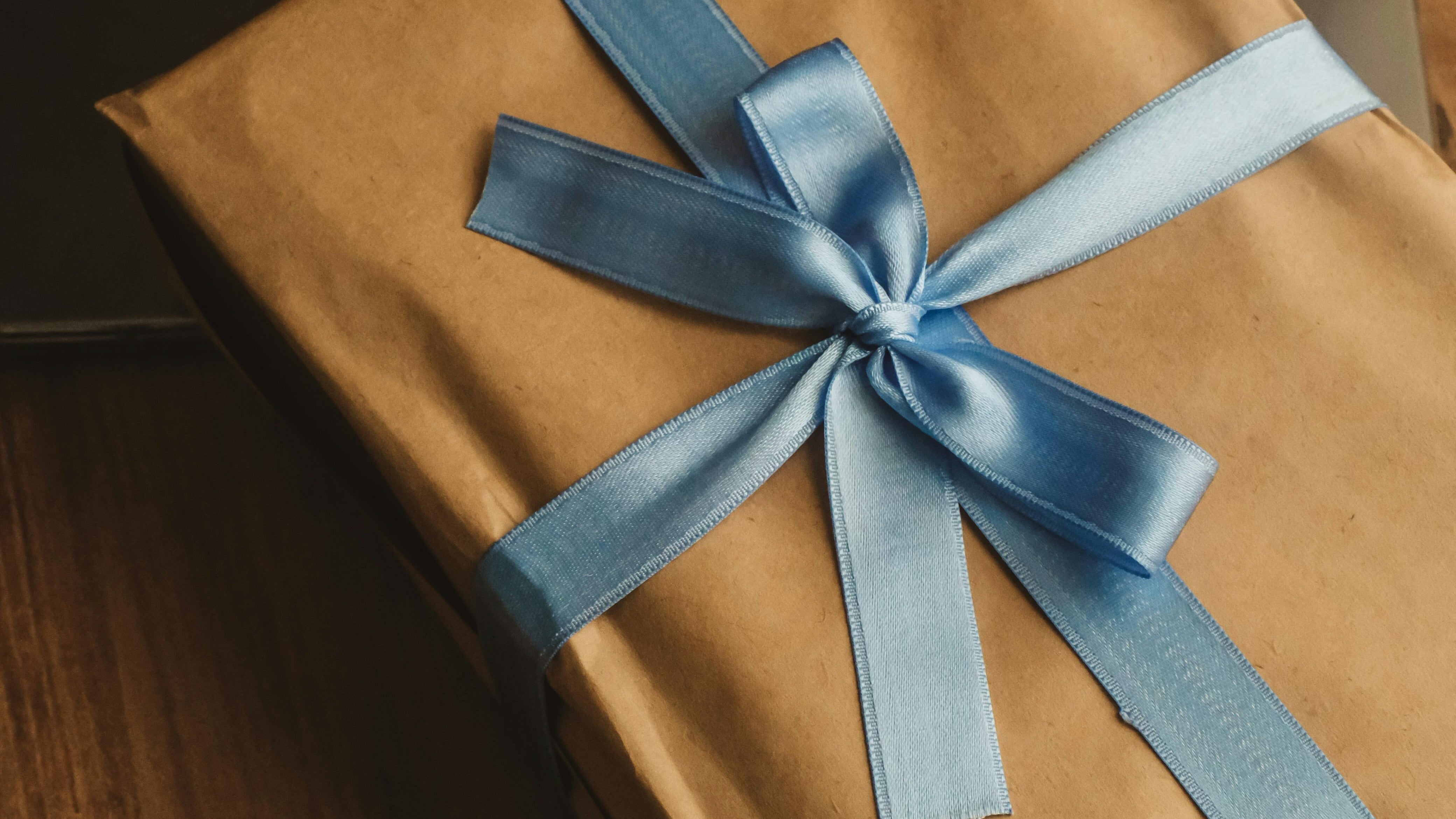 Luxury Gift Set Presents for the Ultimate Unboxing Experience